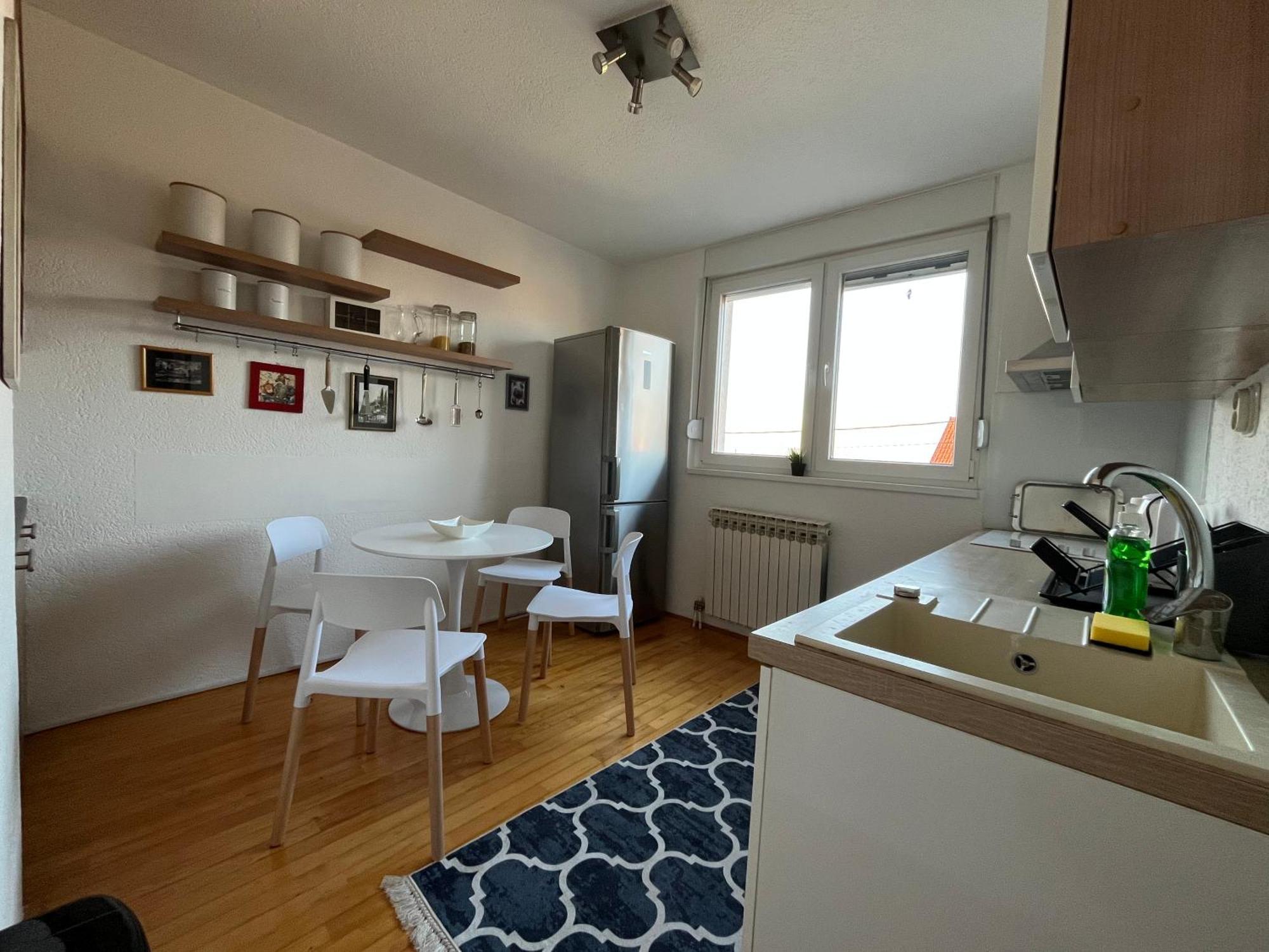 Apartman Uma ซาราเยโว ภายนอก รูปภาพ